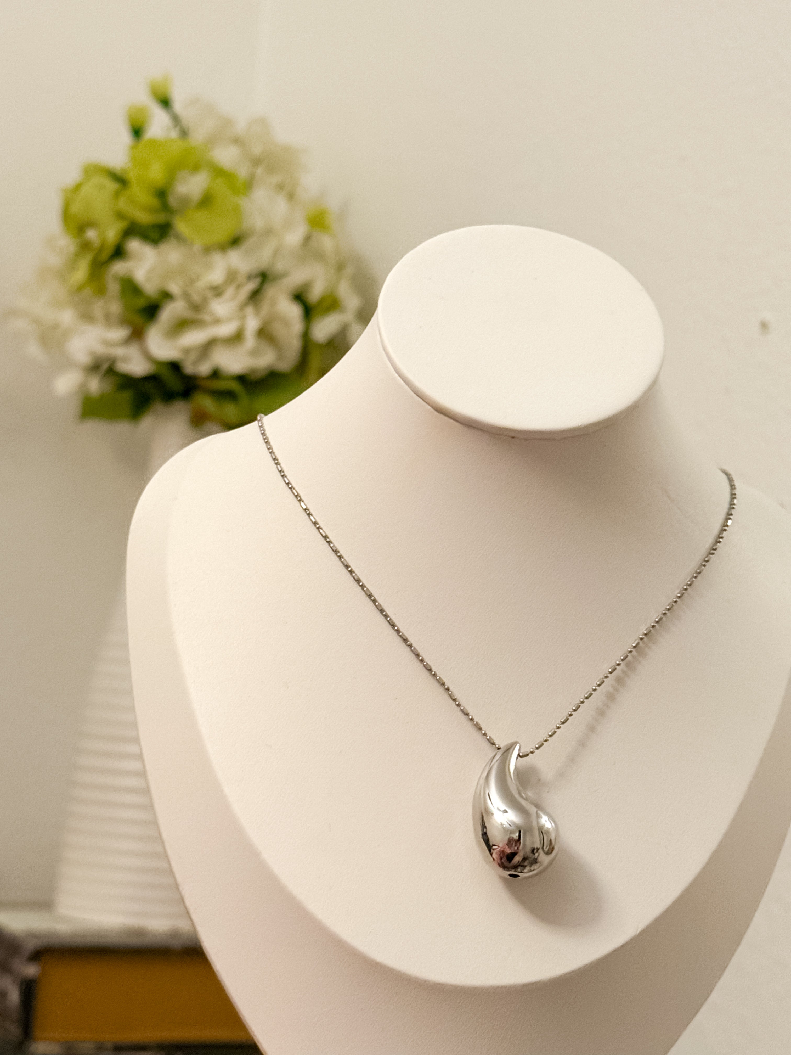 Teardrop Necklace